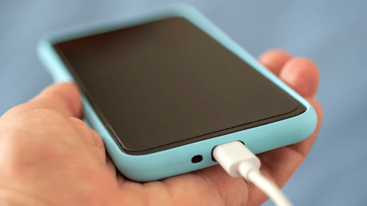 Una batería bien cuidada garantiza que el teléfono esté disponible cuando más lo necesitas. | Foto: Getty Images