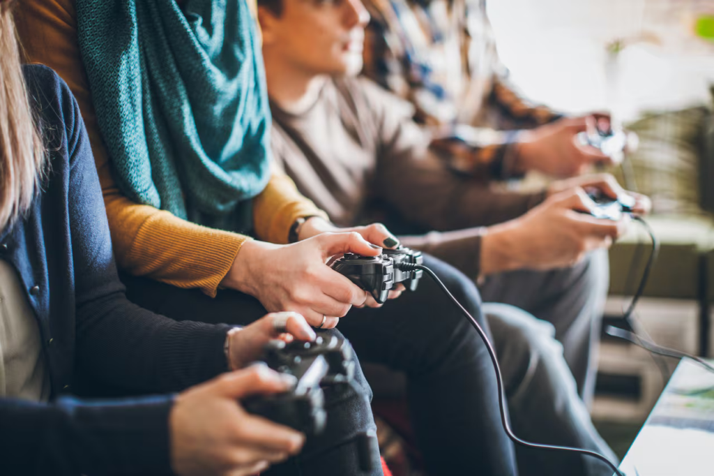 Las consolas de videojuegos se pueden sobrecalentar por una mala ubicación. | Foto: Getty Images